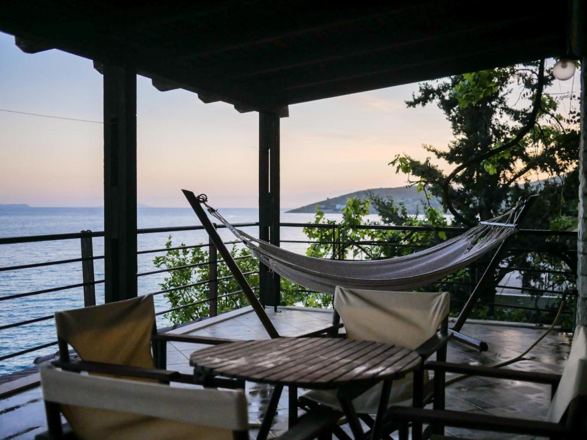 Seaside Duplex Stone Villa Кепаро Екстериор снимка