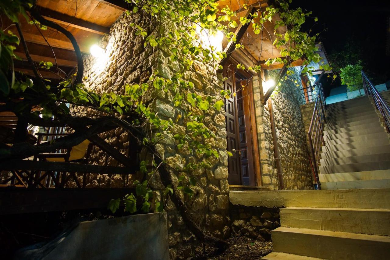 Seaside Duplex Stone Villa Кепаро Екстериор снимка