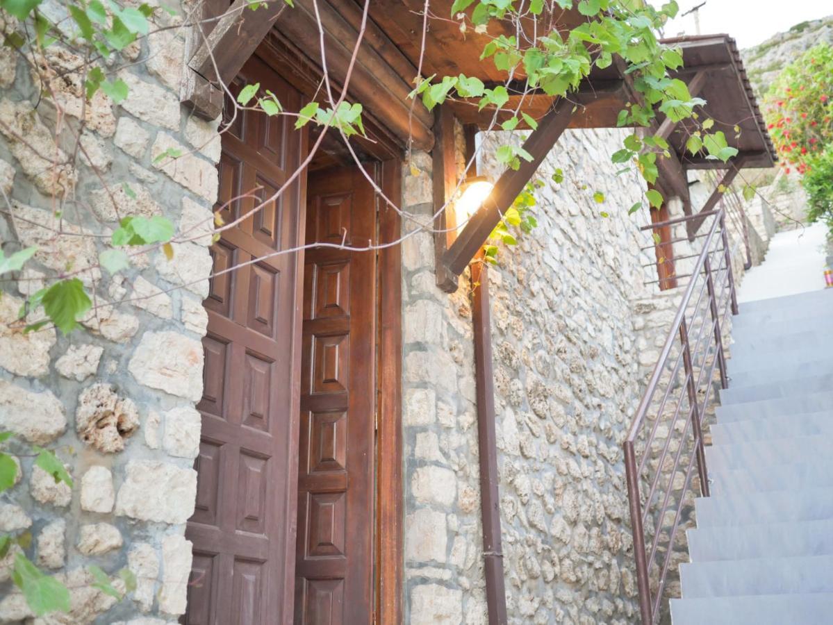 Seaside Duplex Stone Villa Кепаро Екстериор снимка
