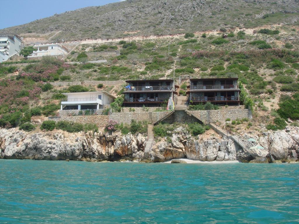 Seaside Duplex Stone Villa Кепаро Екстериор снимка